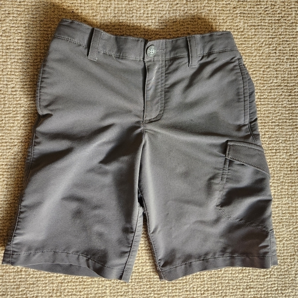 Youth Under Armour Shorts - Gray - Size Small